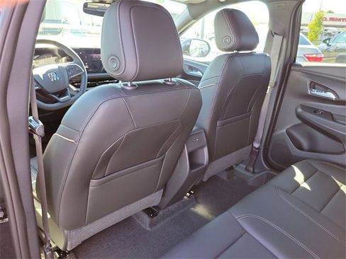 New 2026 Buick Envista Avenir image 8