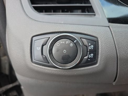 Used 2013 Ford Edge SE FWD image 19