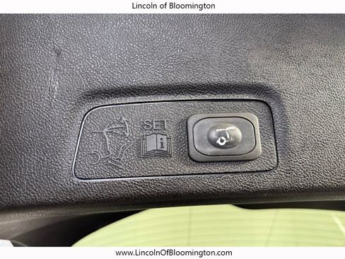 Used 2017 Lincoln MKC Reserve image 59