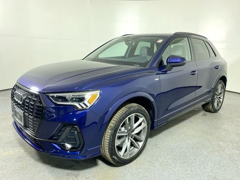 Certified 2025 Audi Q3 2.0T Premium w/ Convenience Package image 25