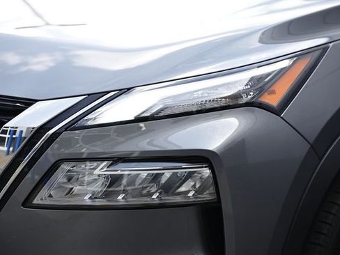 Used 2023 Nissan Rogue SL w/ SL Premium Package image 13