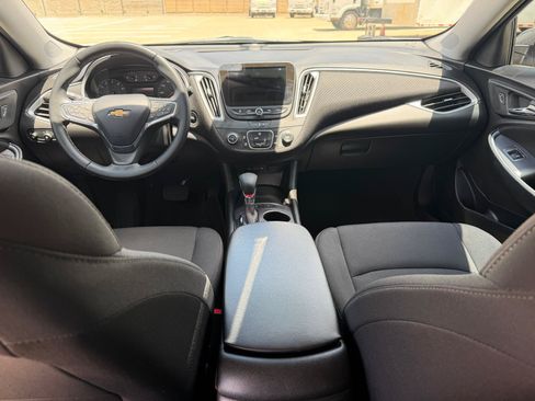 Used 2024 Chevrolet Malibu RS FWD image 22