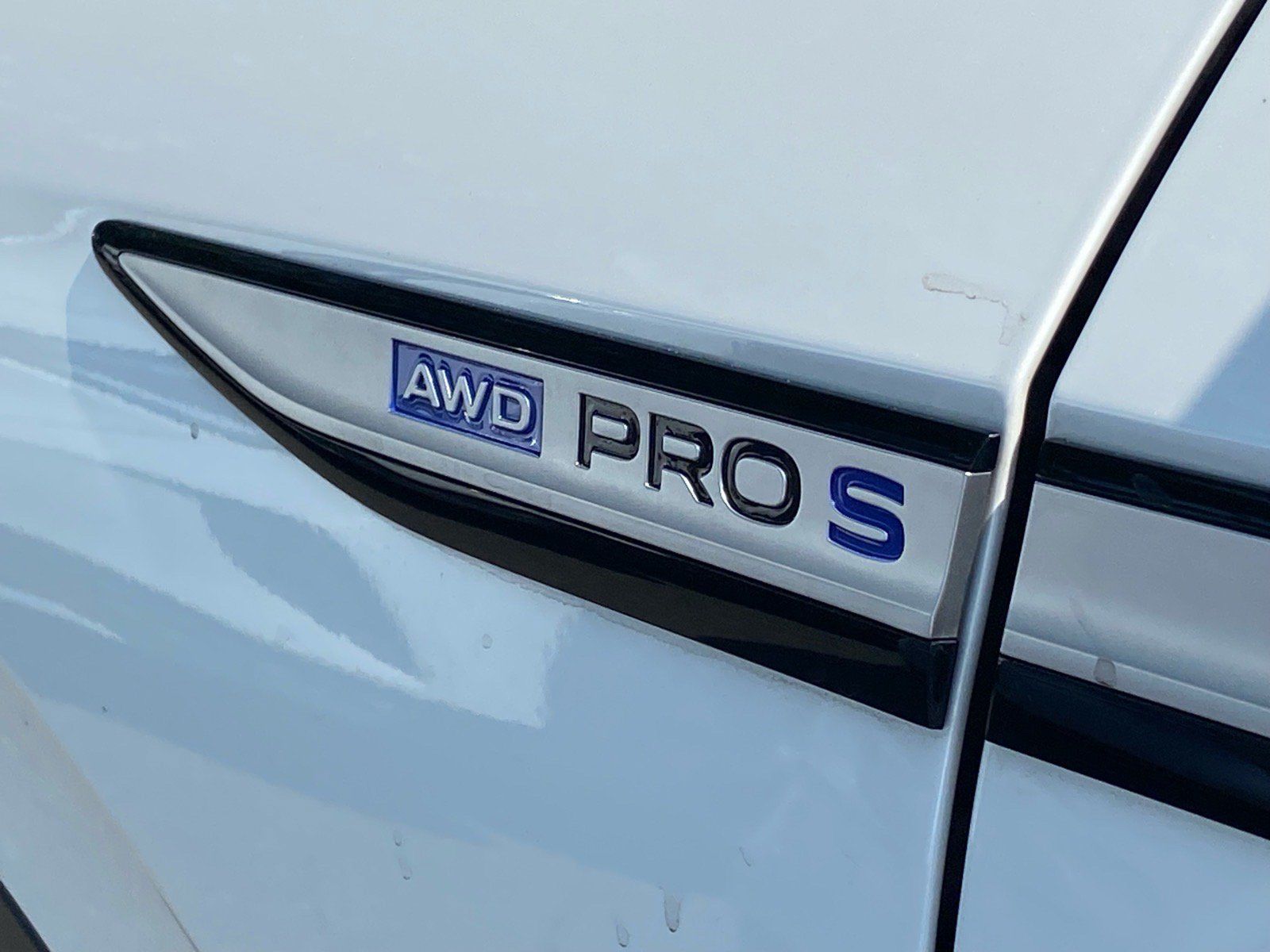 Used 2023 Volkswagen ID.4 Pro S AWD/4WD image 6