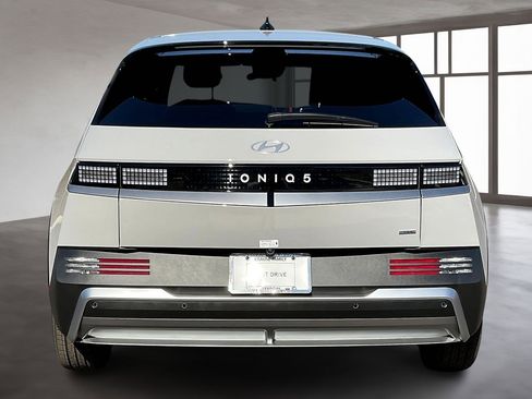 New 2026 Hyundai Ioniq 5 SEL image 4