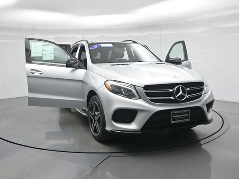 Used 2019 Mercedes-Benz GLE 400 4MATIC image 33