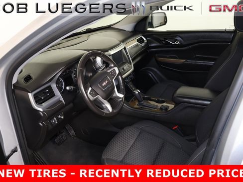 Used 2019 GMC Acadia SLE image 13