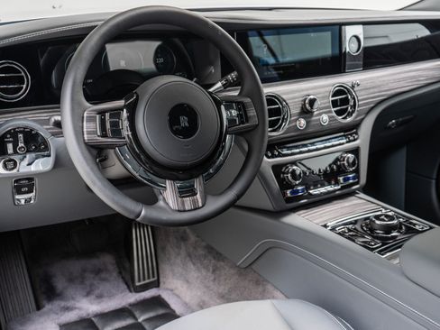 Used 2025 Rolls-Royce Spectre w/ Spectre Launch Package AWD/4WD image 13