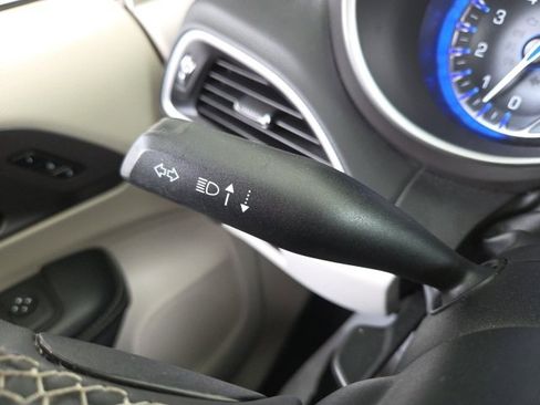 Used 2022 Chrysler Pacifica Touring-L image 51
