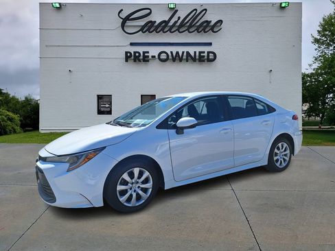 Used 2023 Toyota Corolla LE image 7