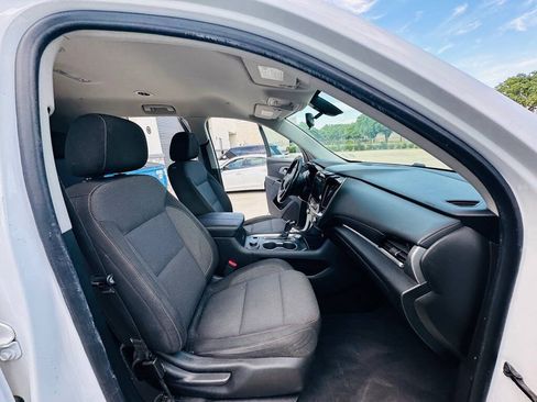 Used 2019 Chevrolet Traverse LT FWD image 26