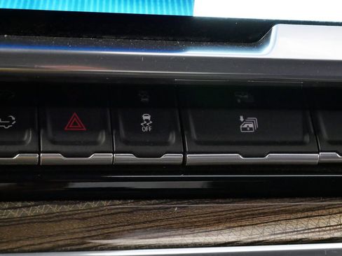 Used 2023 Chevrolet Silverado 1500 LT w/ Protection Package image 26