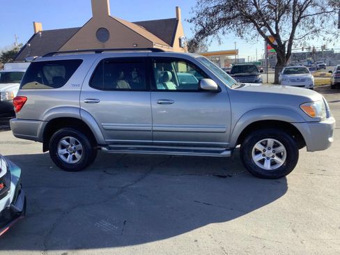 Used 2007 Toyota Sequoia SR5 image 9