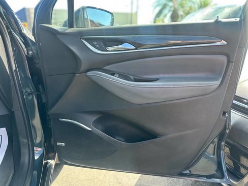 Used 2018 Buick Enclave Premium w/ Experience Buick Package image 30