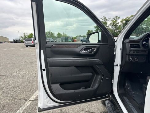Certified 2023 Chevrolet Suburban Z71 AWD/4WD image 21