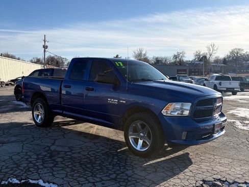 Used 2017 RAM 1500 Express image 3