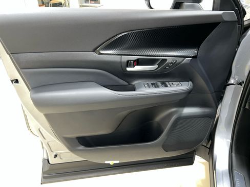 New 2026 Toyota Grand Highlander AWD Hybrid image 13