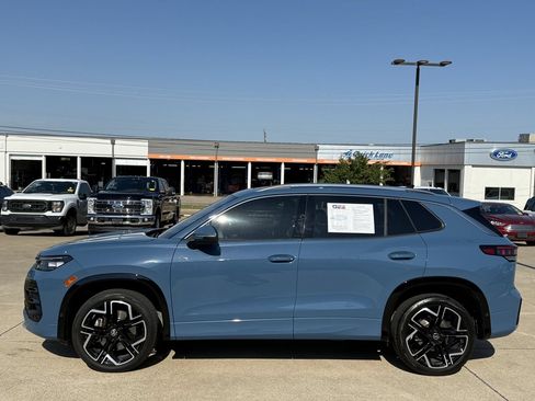Used 2025 Volkswagen Tiguan SEL R-Line AWD/4WD image 3
