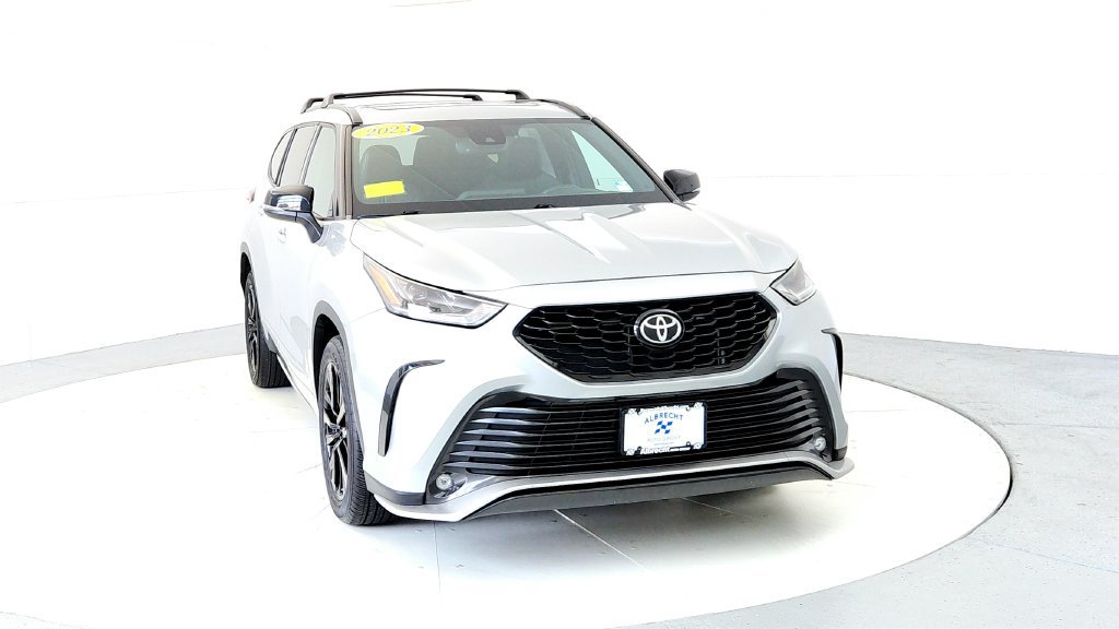 Used 2023 Toyota Highlander XSE AWD/4WD image 8