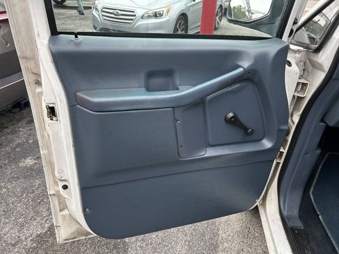 Used 1997 Ford Aerostar RWD image 7