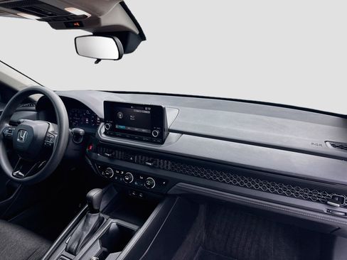 Certified 2024 Honda Accord EX image 31