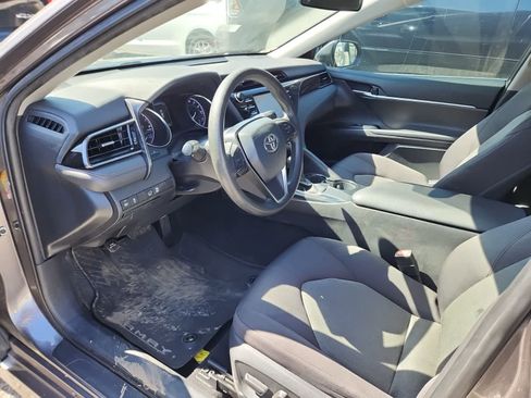 Used 2020 Toyota Camry LE image 13