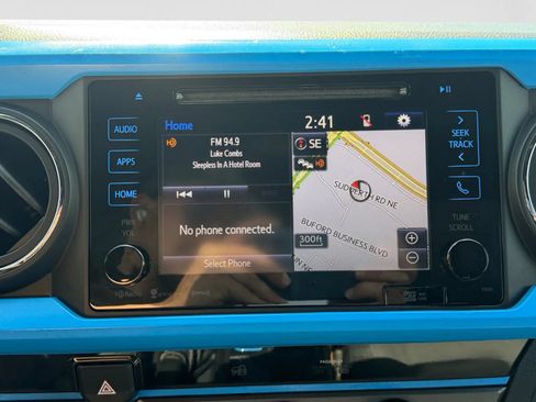 Used 2019 Toyota Tacoma TRD Off-Road AWD/4WD image 37