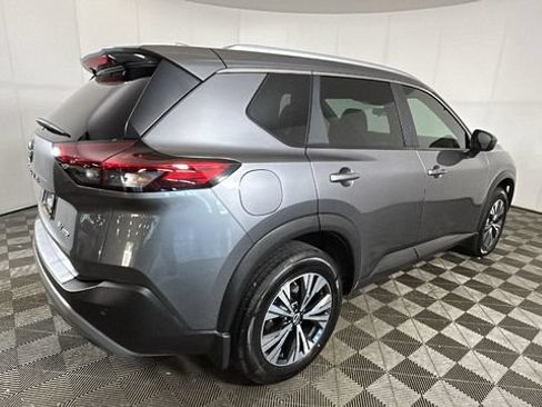 Used 2023 Nissan Rogue SV w/ SV Premium B Package AWD/4WD image 2