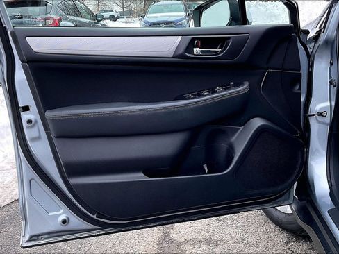 Used 2017 Subaru Outback 2.5i Premium image 20