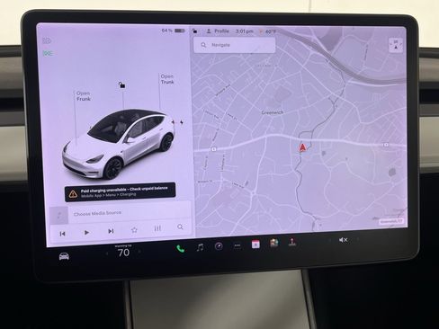 Used 2020 Tesla Model Y Long Range image 32