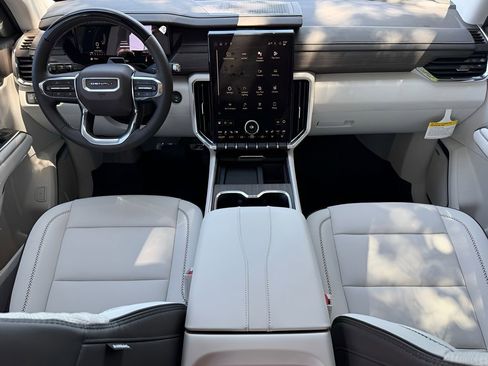 New 2026 GMC Acadia Denali w/ Super Cruise Package FWD image 18
