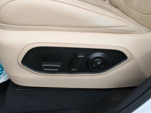 Used 2025 Jeep Grand Cherokee Limited AWD/4WD image 14