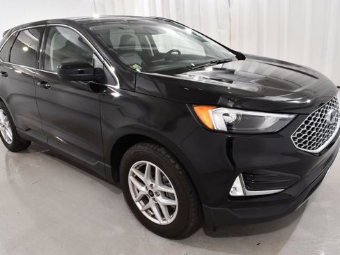 Used 2024 Ford Edge SEL w/ Convenience Package AWD/4WD image 5