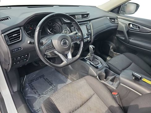 Used 2020 Nissan Rogue SV w/ Premium Package AWD/4WD image 16