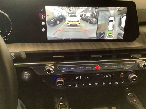 Used 2024 Kia Telluride SX image 25