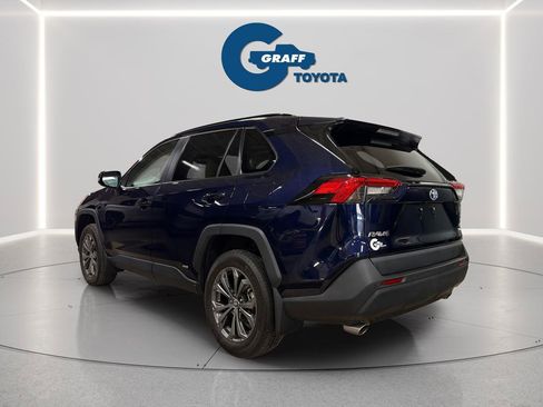 Used 2023 Toyota RAV4 XLE Premium AWD/4WD image 9