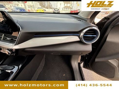 Used 2025 Chevrolet Trax LT w/ Driver Confidence Package image 30