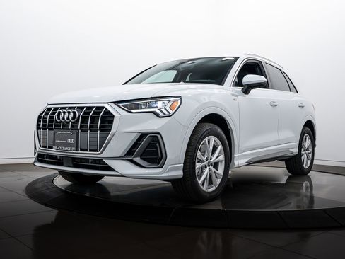 Certified 2025 Audi Q3 2.0T Premium Plus w/ Premium Plus Package image 6