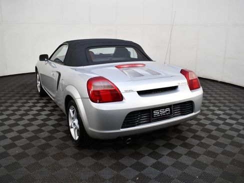 Used 2000 Toyota MR2 image 21