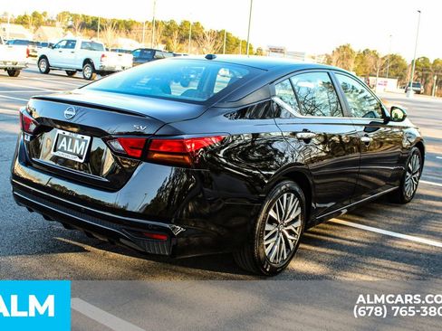 Used 2024 Nissan Altima 2.5 SV image 5