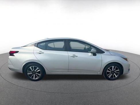 Used 2025 Nissan Versa SV FWD image 16