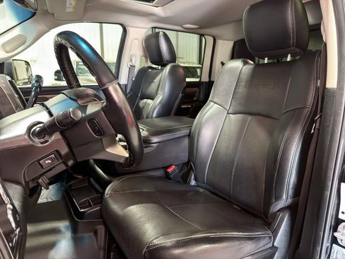 Used 2018 RAM 2500 Laramie w/ Sport Appearance Group AWD/4WD image 16