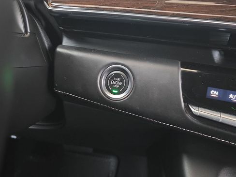 Used 2021 Cadillac Escalade Premium Luxury Platinum image 17