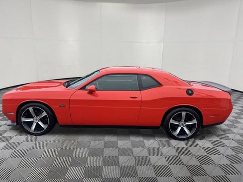 Used 2019 Dodge Challenger R/T RWD image 8