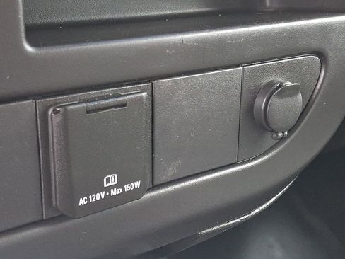 Used 2018 Chevrolet Express 2500 w/ Driver Convenience Package image 25