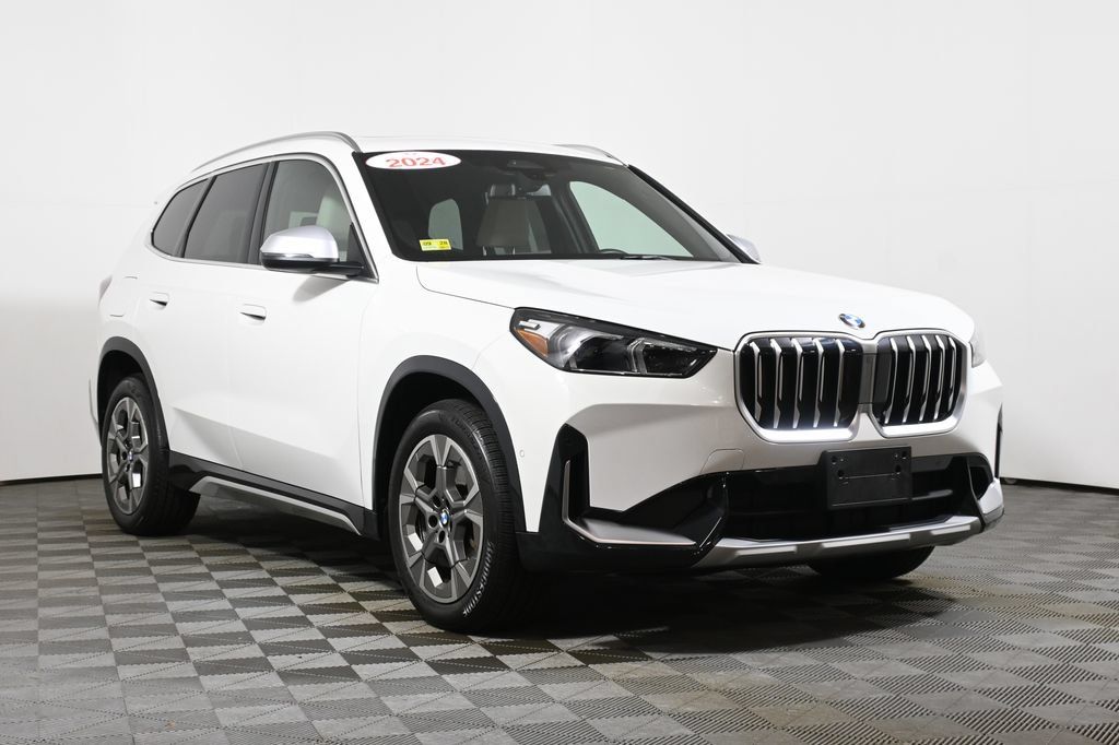 Used 2024 BMW X1 xDrive28i w/ Convenience Package AWD/4WD image 9