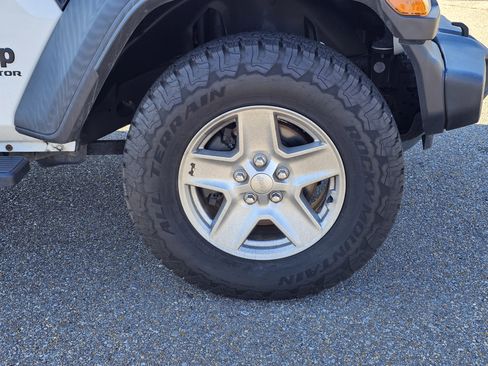 Used 2020 Jeep Gladiator Sport w/ Quick Order Package 24S image 5