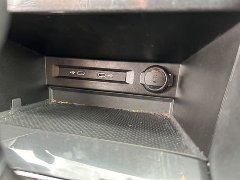 Certified 2022 Volkswagen Tiguan S image 21