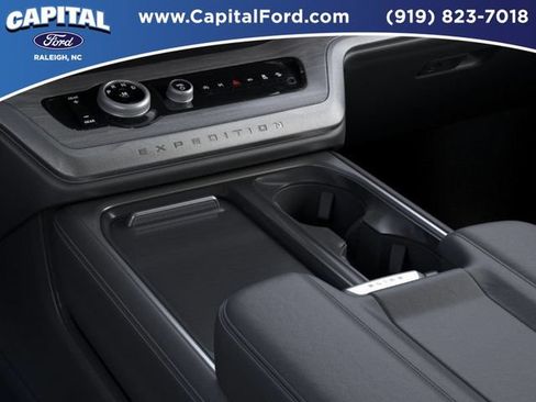 Certified 2025 Ford Expedition Platinum w/ Driver's Package AWD/4WD image 15