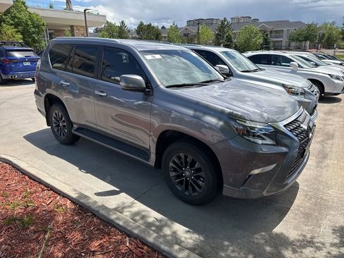 Used 2023 Lexus GX 460 Premium w/ Premium Package AWD/4WD image 2
