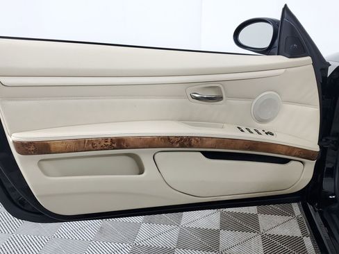 Used 2007 BMW 335i Convertible image 20